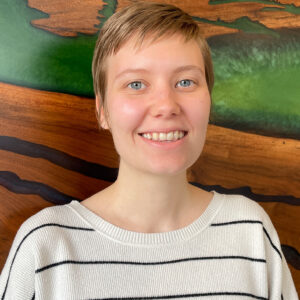 Grace Holsten Headshot